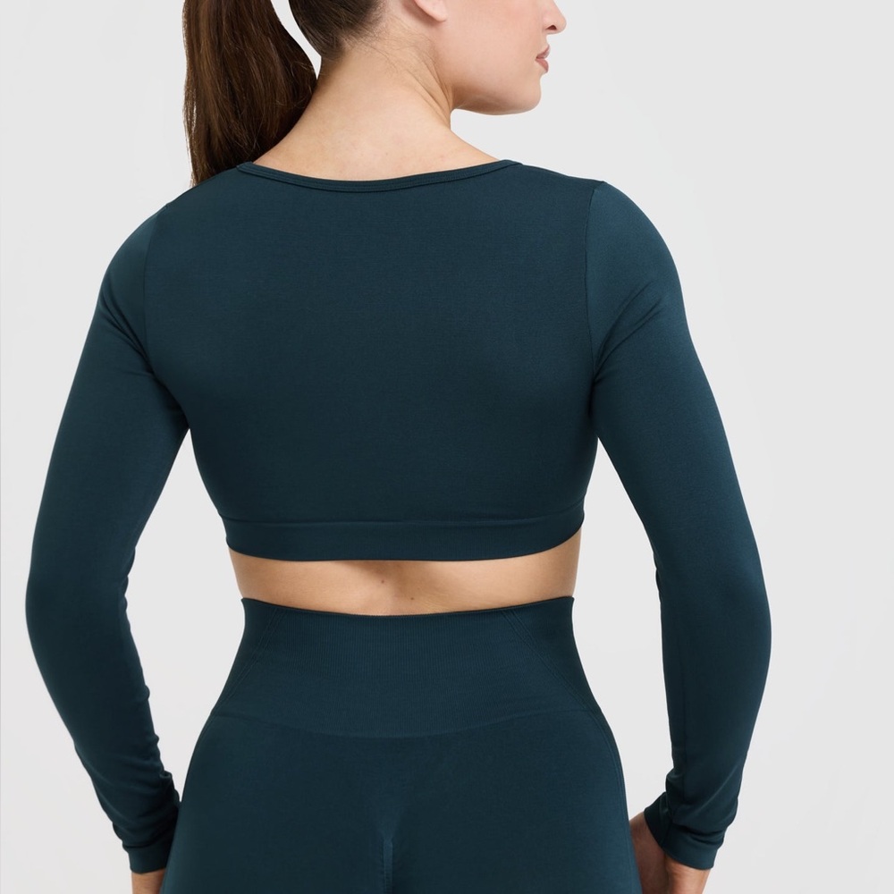 NWT Oner Active Effortless Square Neck Crop Long Sleeve Top Oil Blue - Picture 2 of 6